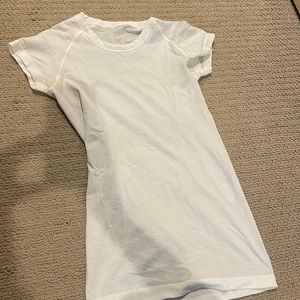 White lululemon shirt